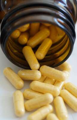 nutritional-supplements-3512184_1280